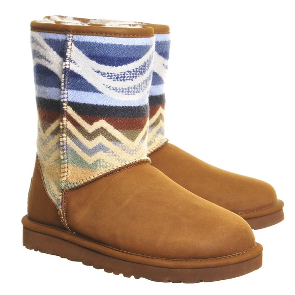 UGG Shoes - UGG x PENDLETON boots